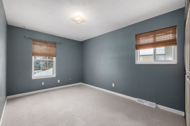 Building Photo - Perfectly remodeled 4 Bed home in Arvada