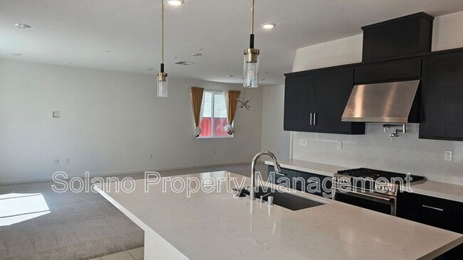 Building Photo - 1317 Essence Ln