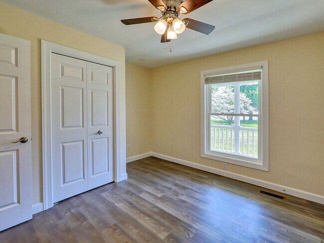 Building Photo - Great Views in Milton! 3-bedroom, 2.5 bath...