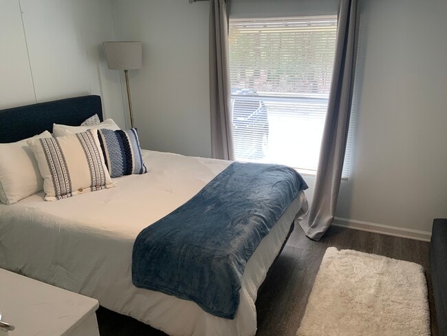 Building Photo - 430 Ranch Rd