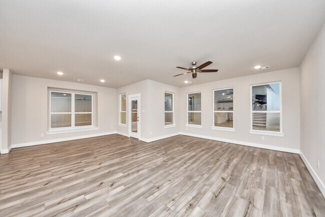 Building Photo - 32307 Fly Fish Wy