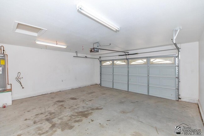 Building Photo - 10354 E 37th St
