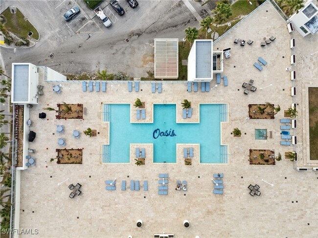 Building Photo - 3000 Oasis Grand Blvd