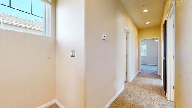 Building Photo - Coming Soon! Beautiful 3 bedroom 2.5 bath ...