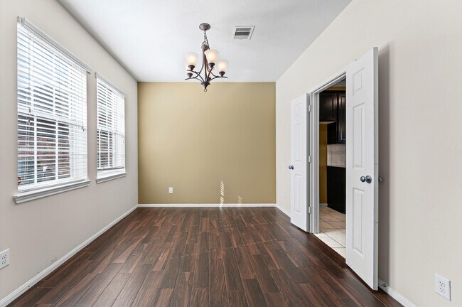 Building Photo - 13310 Cypress Palms Court