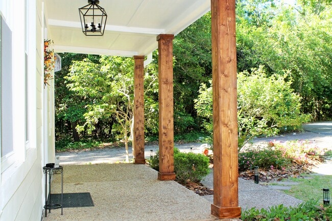 Building Photo - 275 Piney Ln