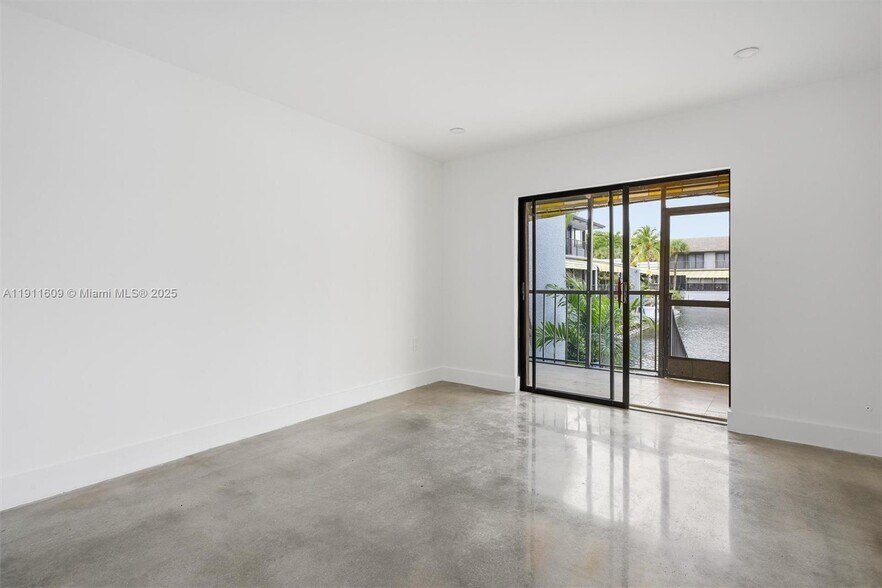 Building Photo - 16380 Briar Patch Pl