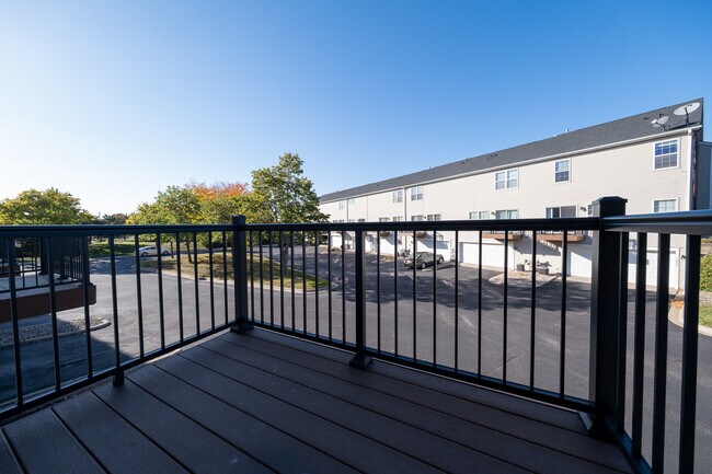 Building Photo - 7929 Stratford Cir N