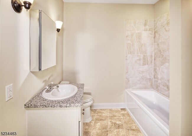 Building Photo - 27 Central Ave