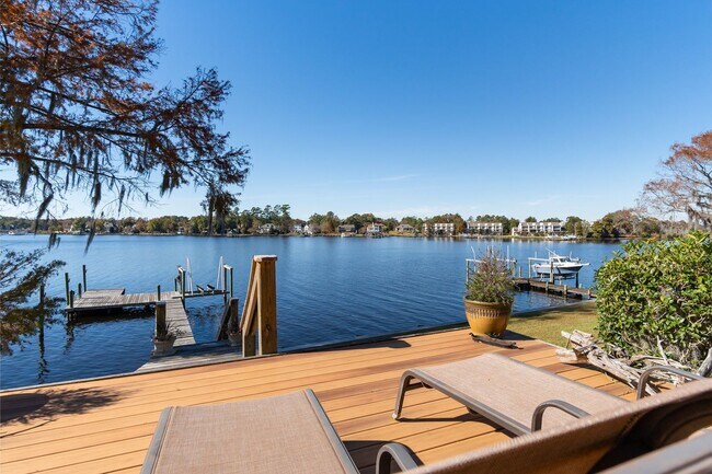Building Photo - Waterfront Property