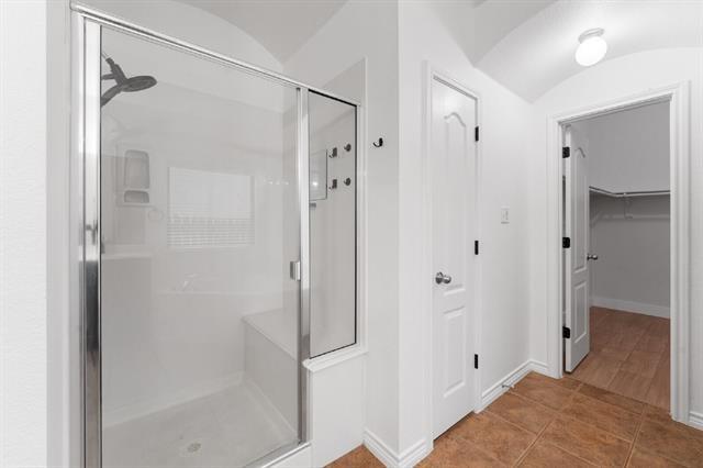 Building Photo - 400 Hidden Lake Ct