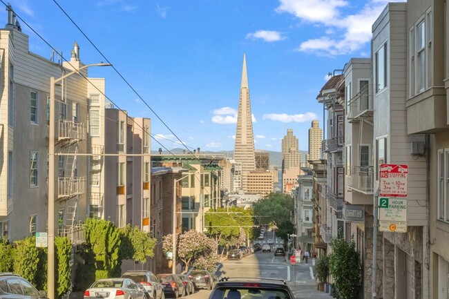 Building Photo - 1250 Clay St