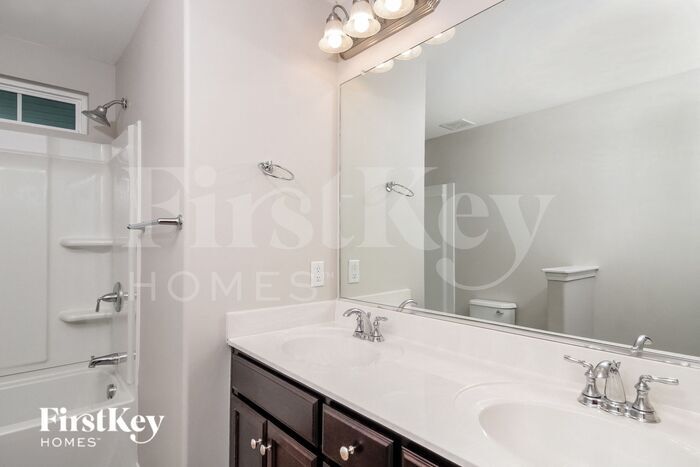 Building Photo - 5217 Harvest Oak Dr