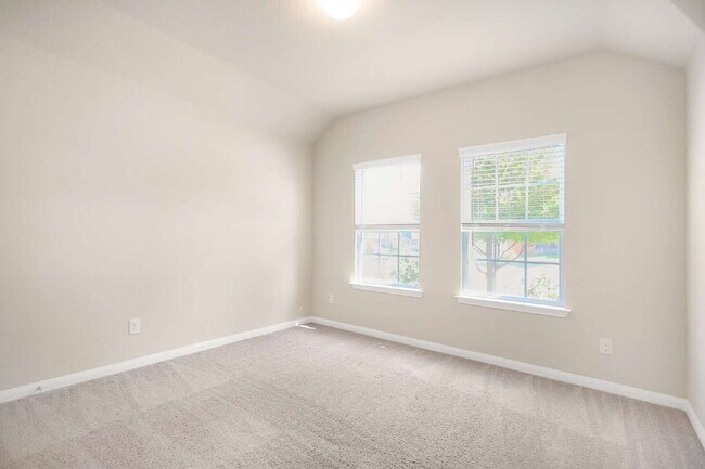 Building Photo - Beautiful 4-Bed, 3-Bath Single-Story Home ...