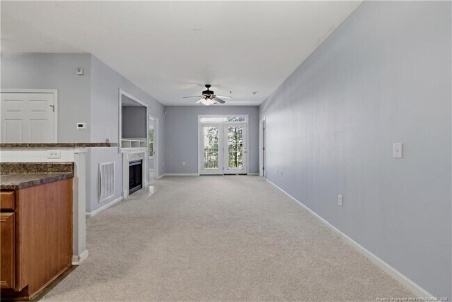 Building Photo - 625 Marshtree Ln