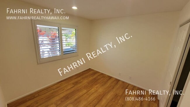 Building Photo - 98-111 Lania Way-
