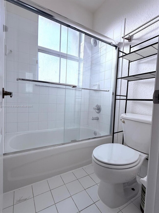 Building Photo - 8675 NW 109th Ct