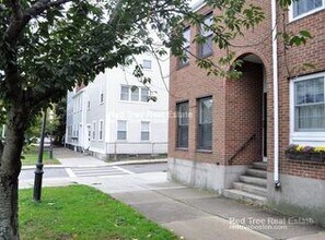 Entrance - 14 Austin St