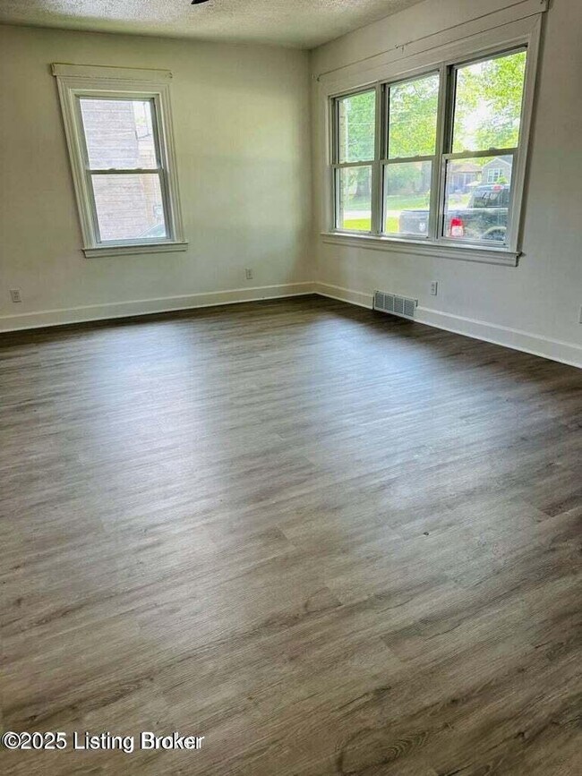 Building Photo - 4105 North Ln