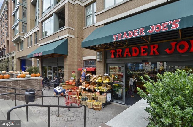 Building Photo - 1140 23rd St NW