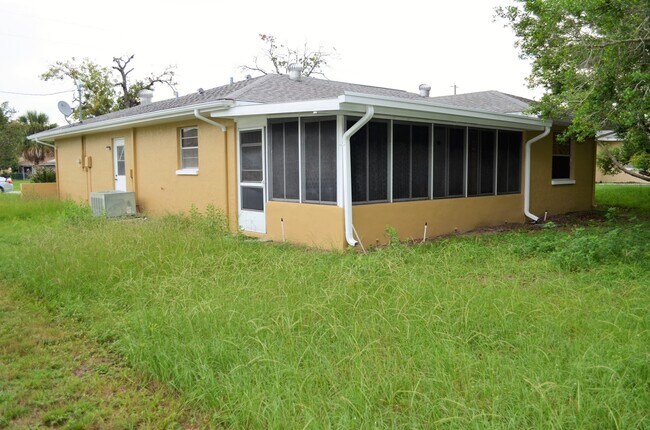 Building Photo - Beautiful Home in a Great Neighborhood!