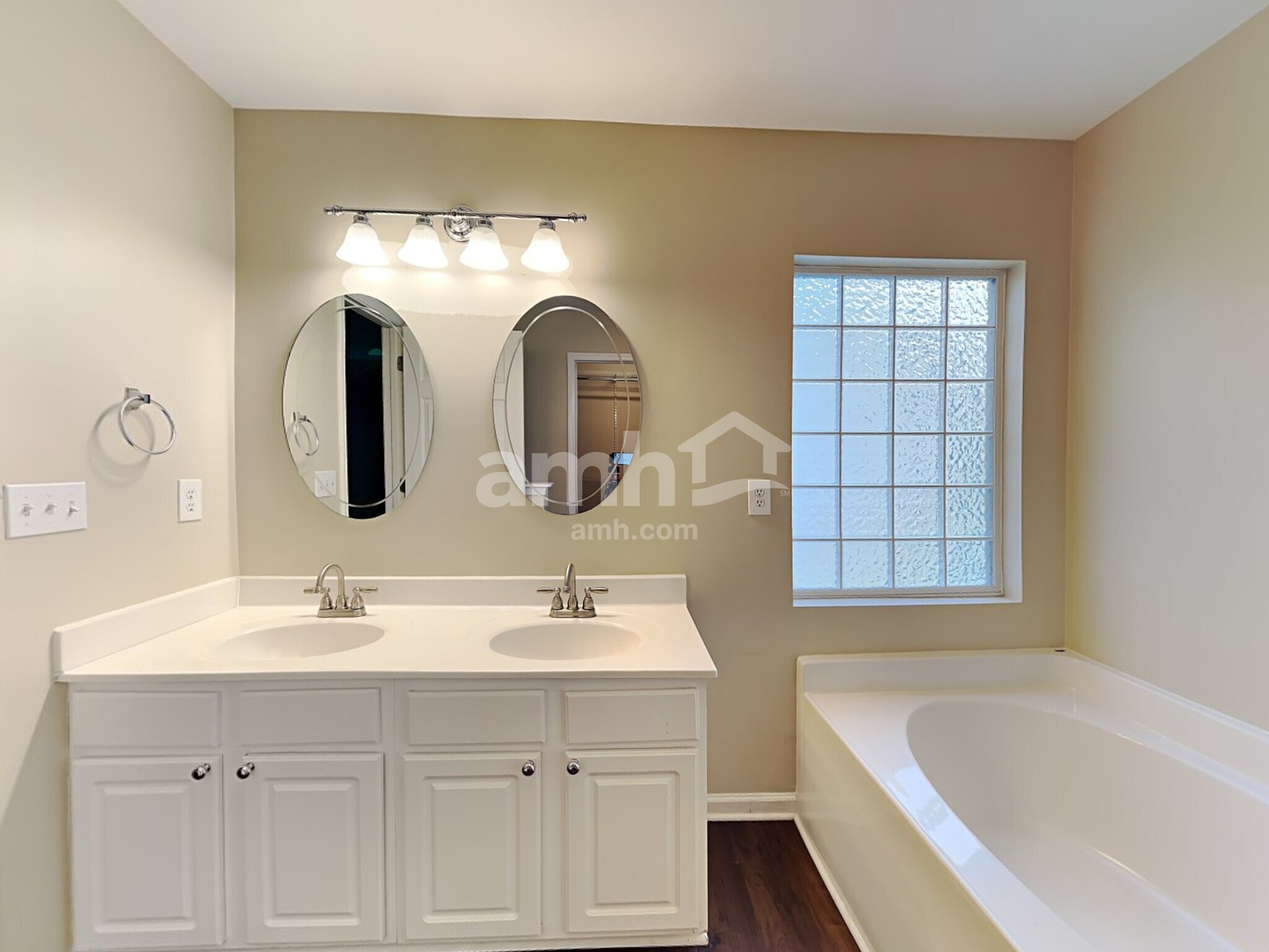 Building Photo - 106 Lick Creek Ln