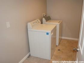 Building Photo - 9044 Granada Hills Dr