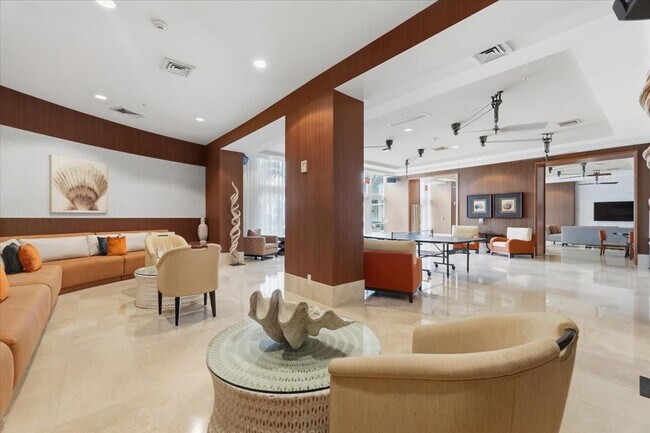 Building Photo - 1945 S Ocean Dr