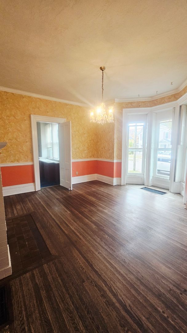 Building Photo - 461/501 Walnut Street