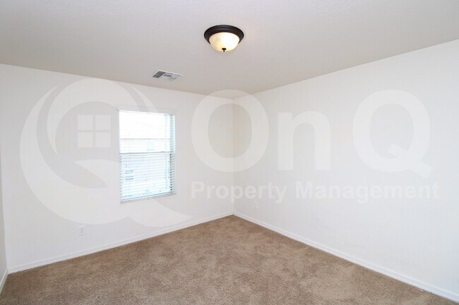 Building Photo - 3939 E Edna Dr