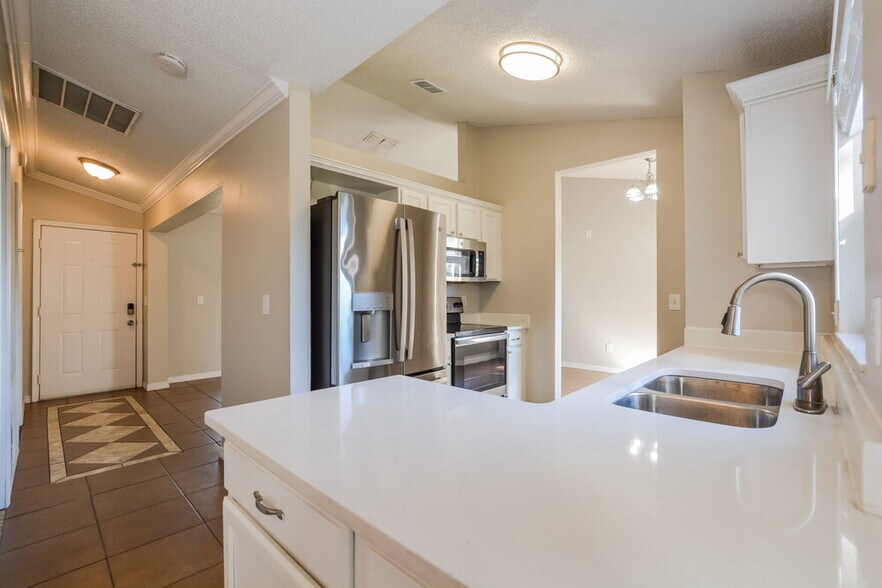 Building Photo - 2067 Key Lime St