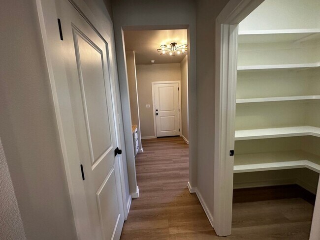 Building Photo - Stunning 3 bedroom Wolfforth - Pre lease f...