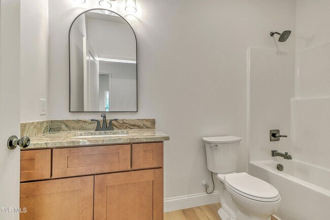 Building Photo - 703 Swadley Rd