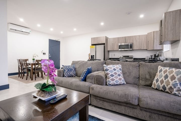 Building Photo - 2200 N Interstate 35E