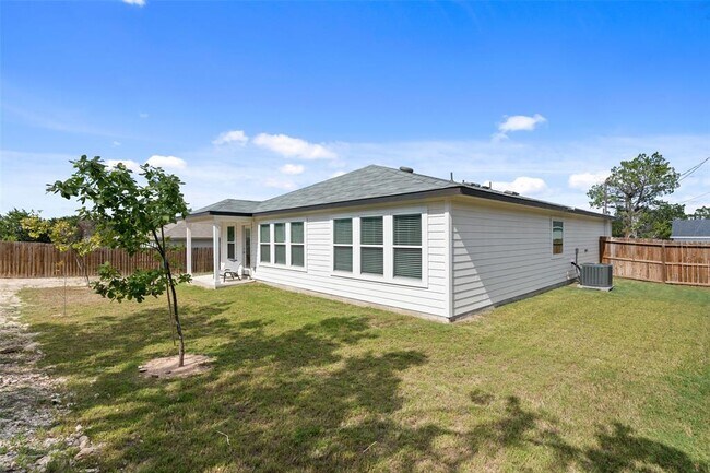 Building Photo - 4302 Liberty Ln