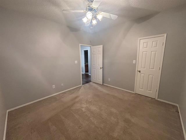 Building Photo - 2208 Wildwood Ln
