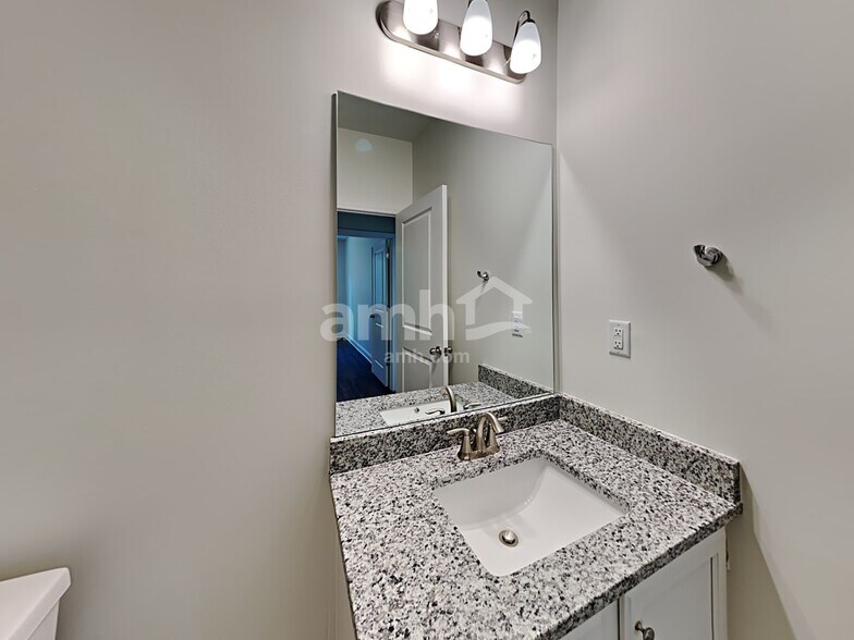Building Photo - 1330 Ashlyn Ct