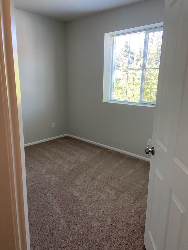 Building Photo - 1204 Marian Dr