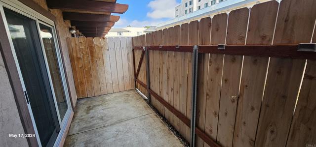 Building Photo - 465 4th Ave