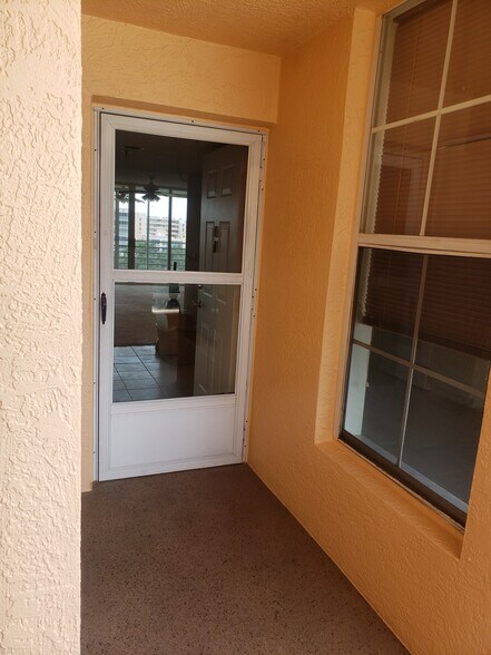 Building Photo - 4550 Pinebrook Cir