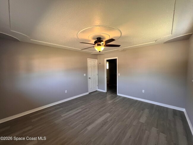 Building Photo - 460 Bargello Ave SE