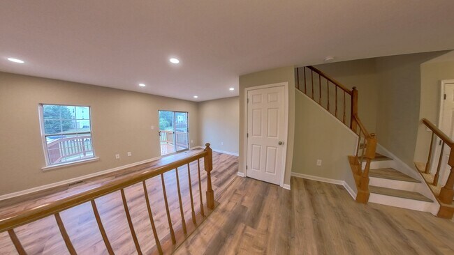 Building Photo - 12885 Hyannis Ln