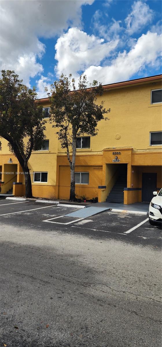 Building Photo - 8250 SW 149th Ct