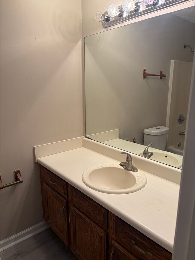 Building Photo - 6235 Pembroke Way