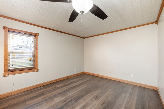 Building Photo - 3 bed / 1.5 Bath Home!