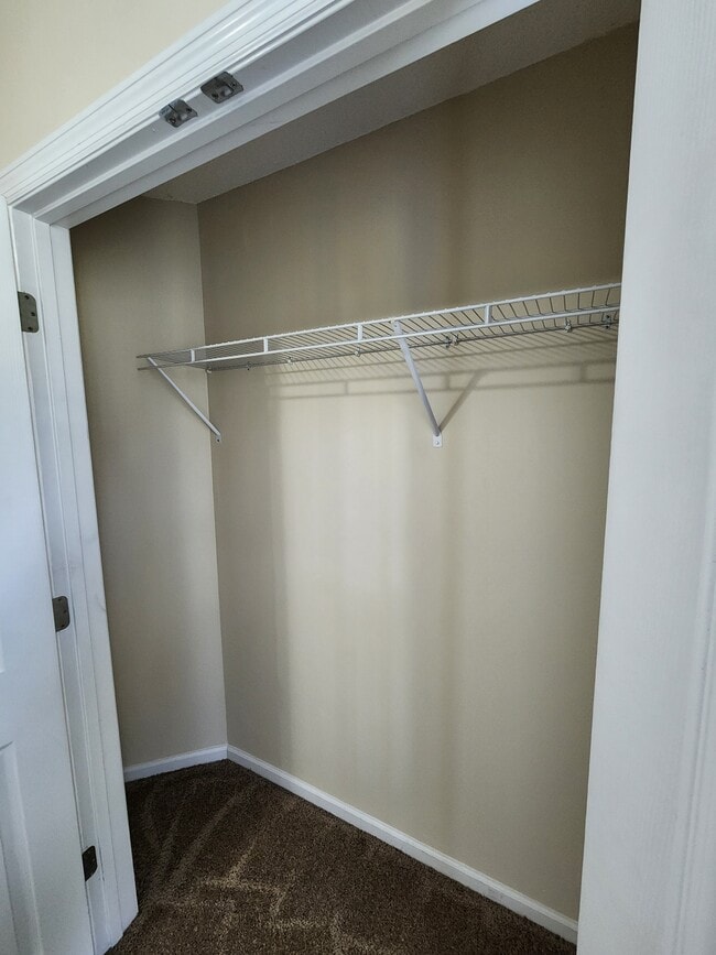 Building Photo - 1239 Askew Dr