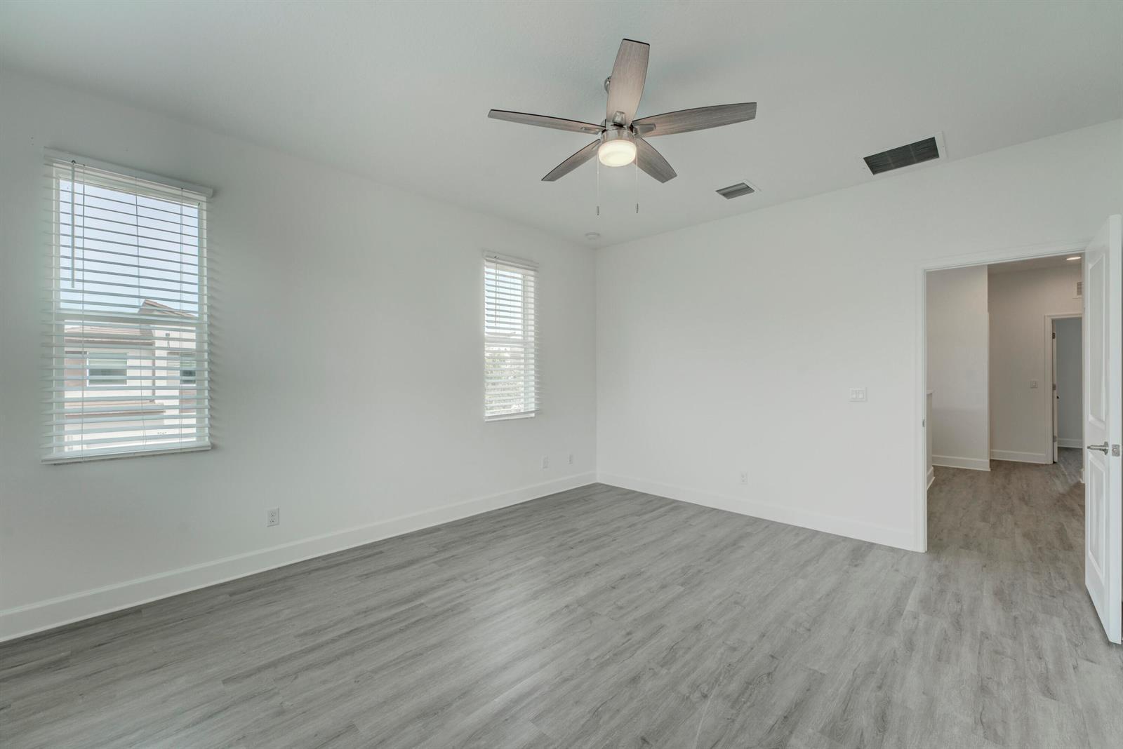 Building Photo - 9075 Kingsmoor Way