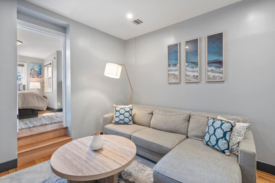 Building Photo - 334 Palisade Ave