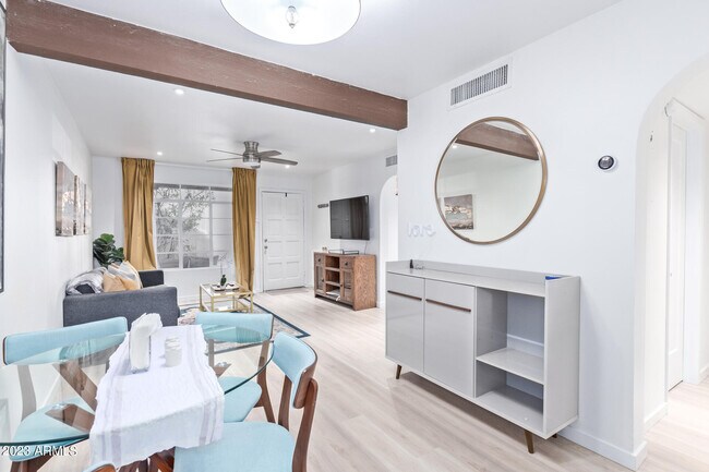 Building Photo - 1449 E Highland Ave