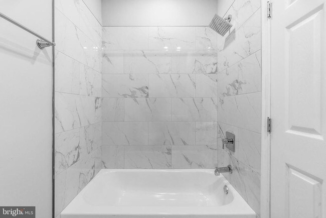 Building Photo - 6108 Hunt Weber Dr